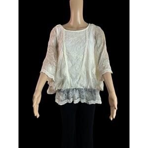 Democracy Women's Medium Top Lace Two Layers 3/4 Butterfly Sleeves Floral